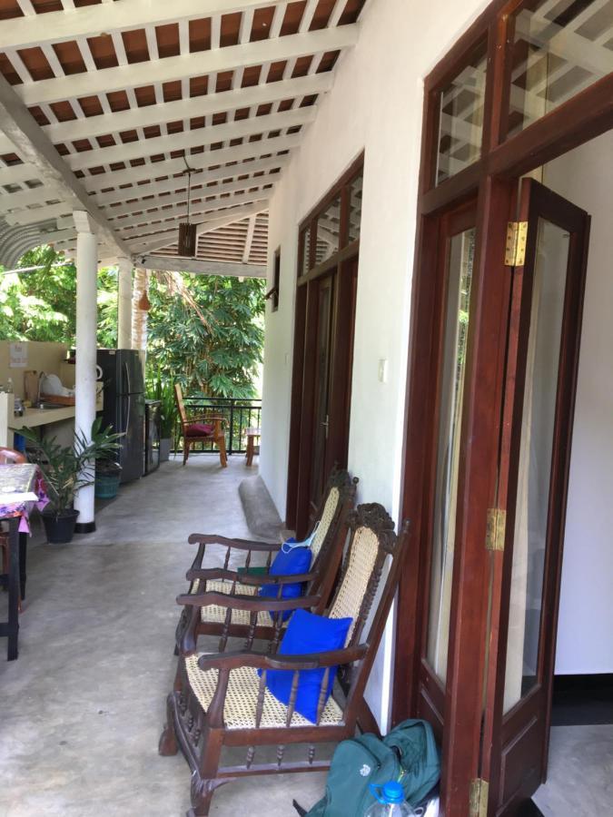 Unawatuna Backpacker Lodge Esterno foto