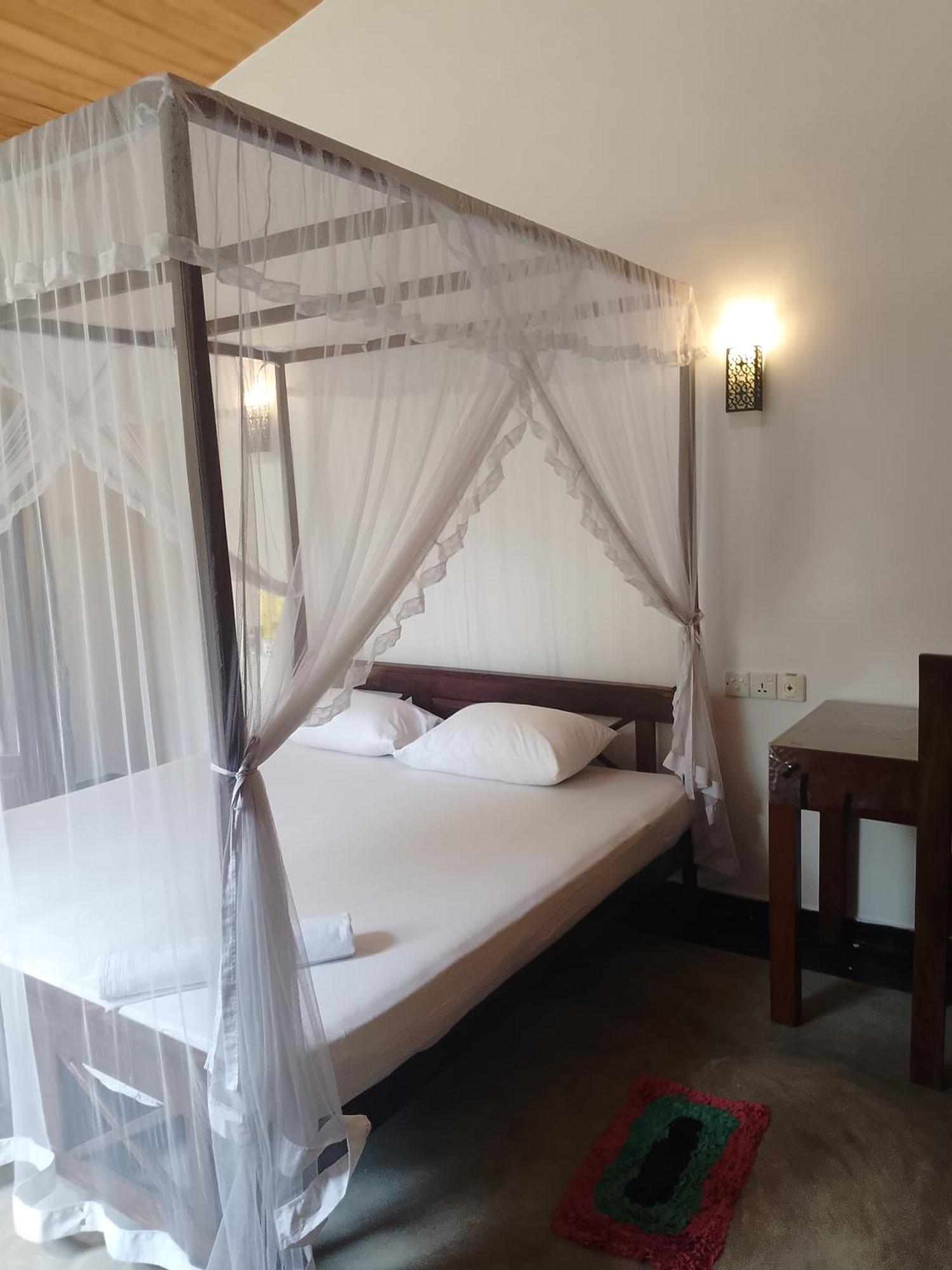 Unawatuna Backpacker Lodge Esterno foto