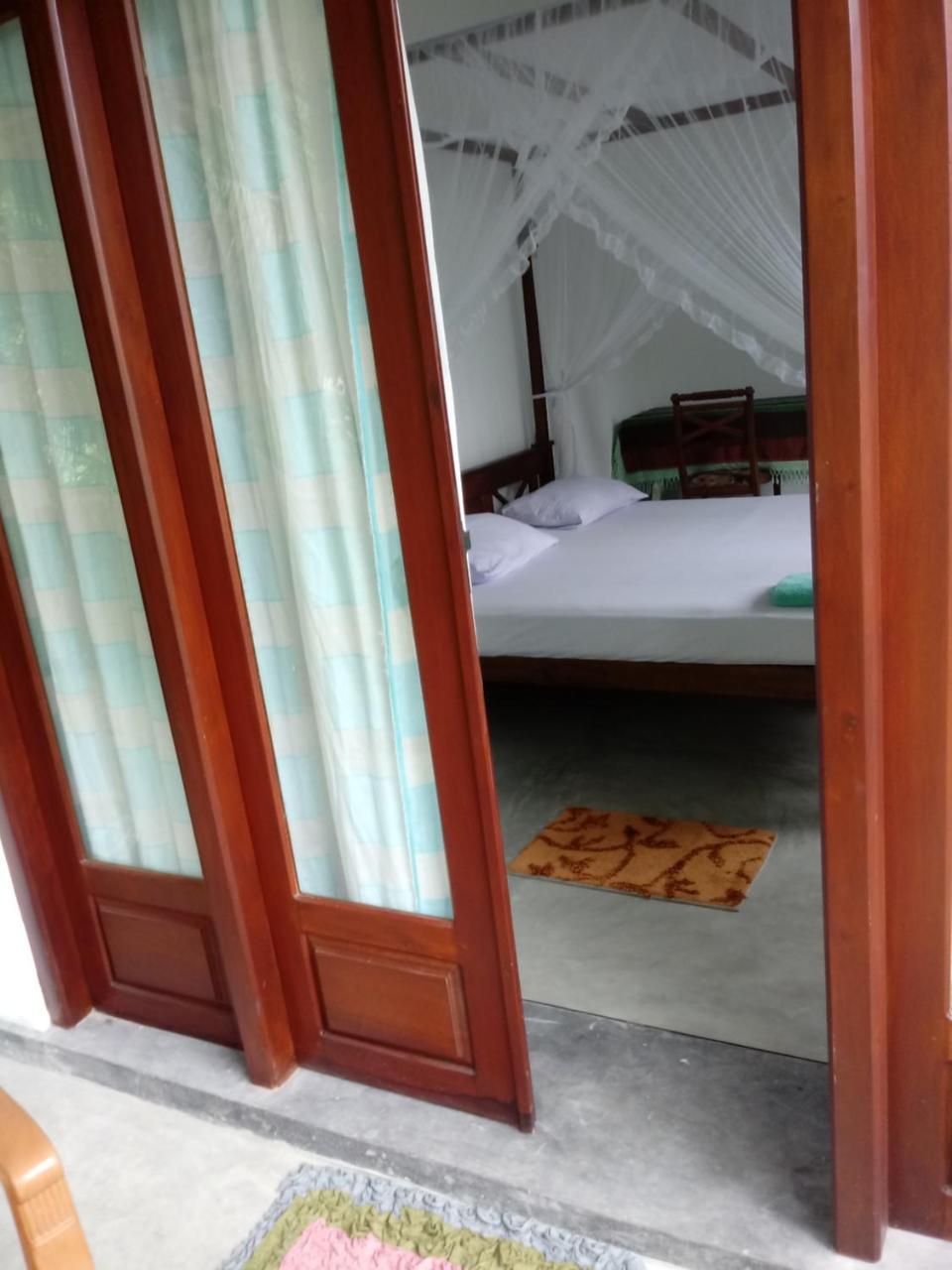 Unawatuna Backpacker Lodge Esterno foto