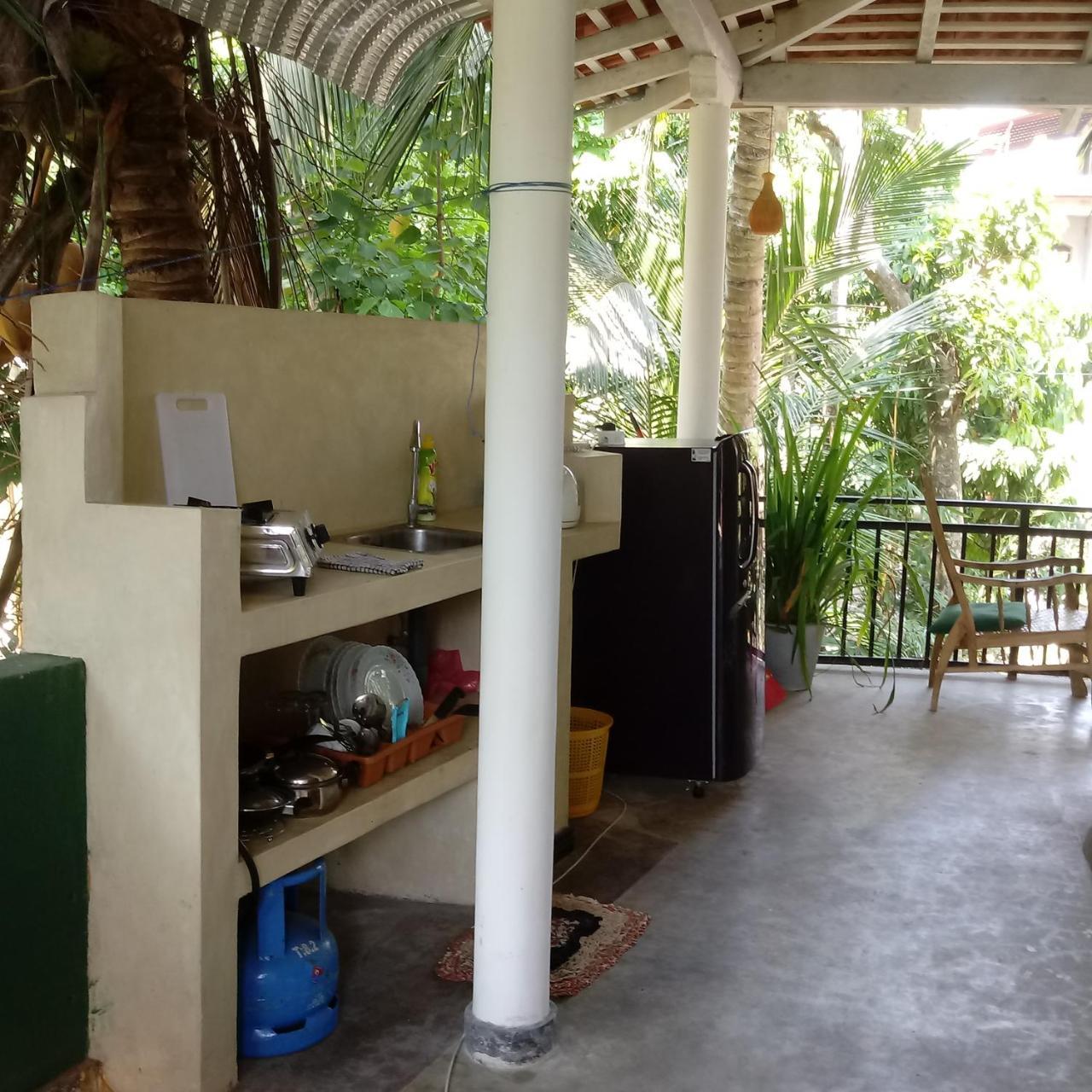 Unawatuna Backpacker Lodge Esterno foto