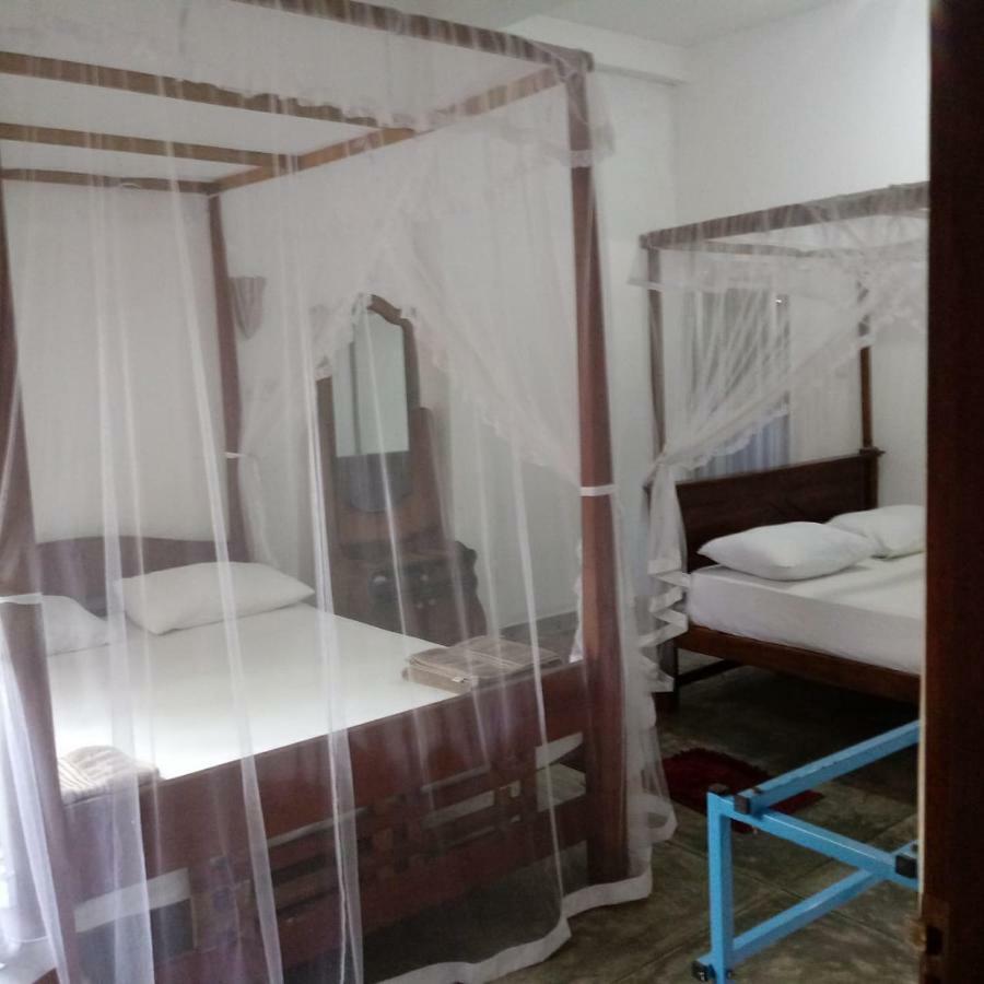 Unawatuna Backpacker Lodge Esterno foto